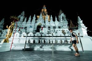 BIB: 
                            <button type="button" onclick="openModal(22454128)" class="btn btn-primary btn-sm float-right btn-popup" data-toggle="modal" data-target=".modal-high-quality">
                        <i class="fas fa-shopping-cart"></i> Add to Cart
                    </button>
                                            <button type="button" onclick="isThisMe(22454128, true)" class="btn btn-success btn-sm float-right btn-popup btn-isme hidden" data-toggle="tooltip" data-placement="bottom" title="นี่คือรูปของคุณใช่ไหม คลิกที่นี่เพื่อเอาเข้าอัลบั้ม">
                        <i class="fas fa-plus"></i> Add to album
                    </button>
                    <button type="button" onclick="isThisMe(22454128, false)" class="btn btn-warning btn-sm float-right btn-popup btn-isnotme hidden">
                        <i class="fas fa-ban"></i> Remove from album
                    </button>